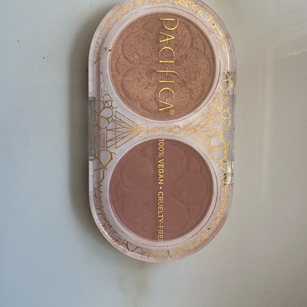 Pacifica Vegan Blush Duo - Warm Brown and Soft Tan